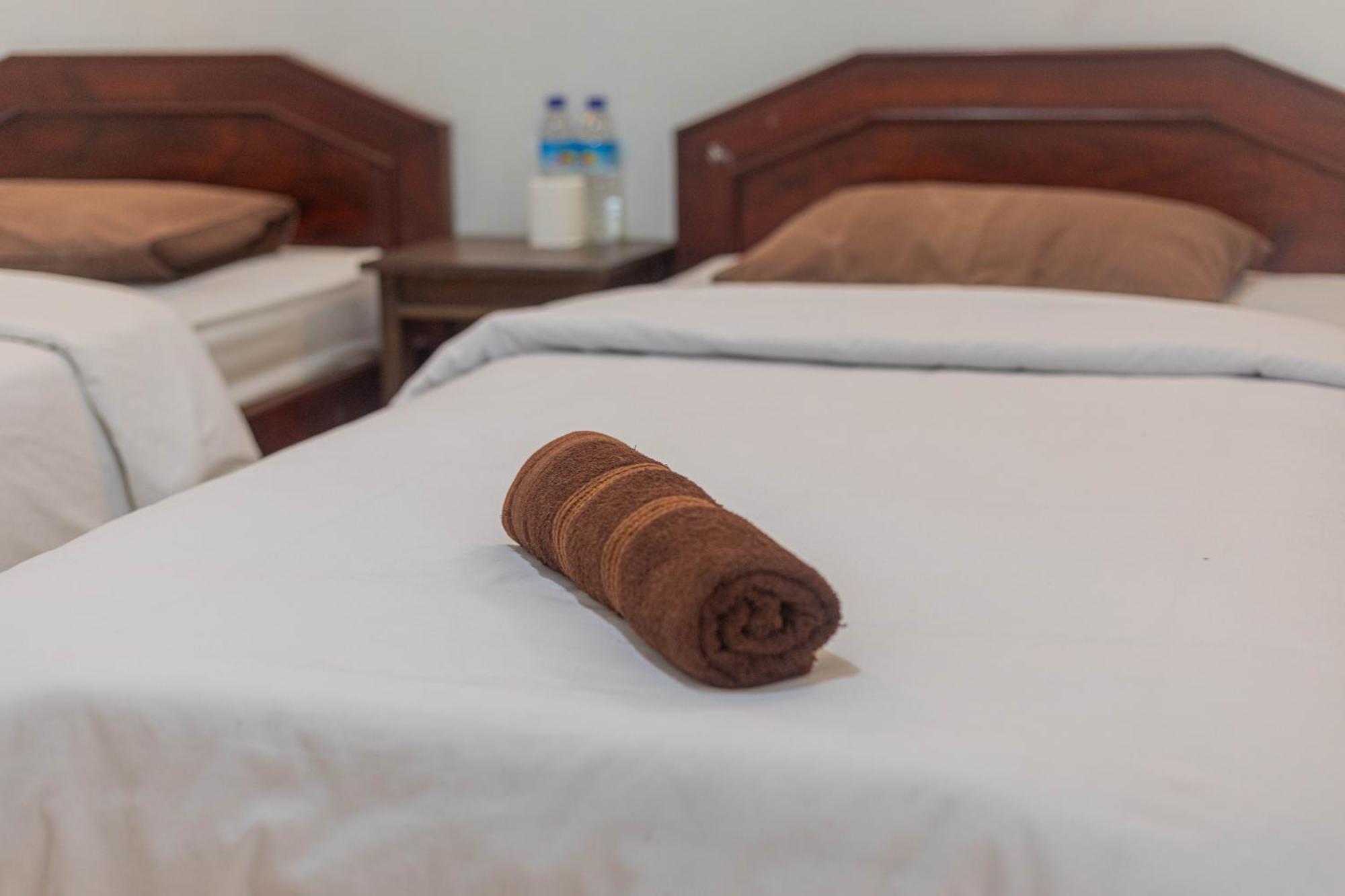 Transit Inn Senggigi Mangsit Екстер'єр фото